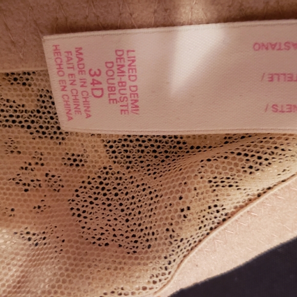 Victoria'S Secret lace bra cream color size 34D - Picture 9 of 12
